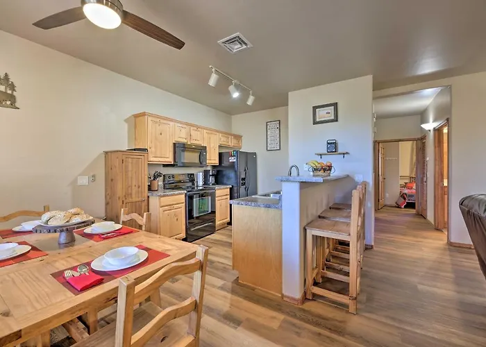 Near & Trails: Show W/ Grill! Holiday home